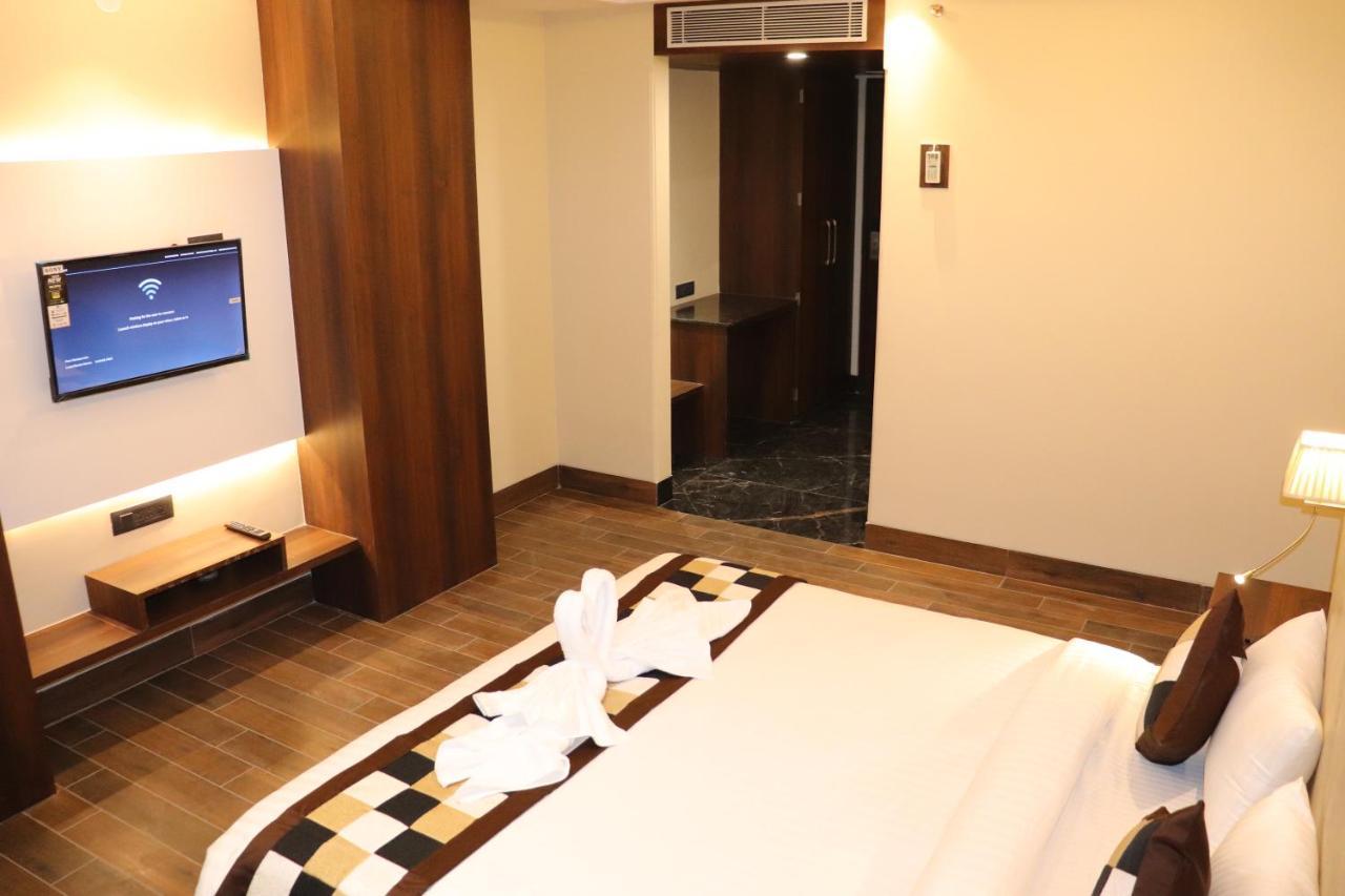 Hotel Grand Geeta Beāwar Zewnętrze zdjęcie