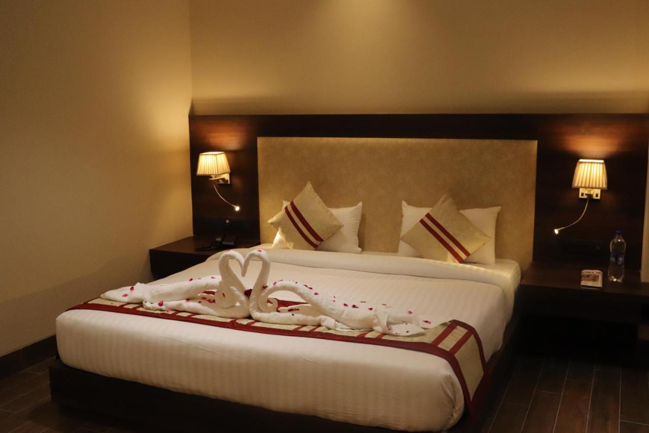 Hotel Grand Geeta Beāwar Zewnętrze zdjęcie