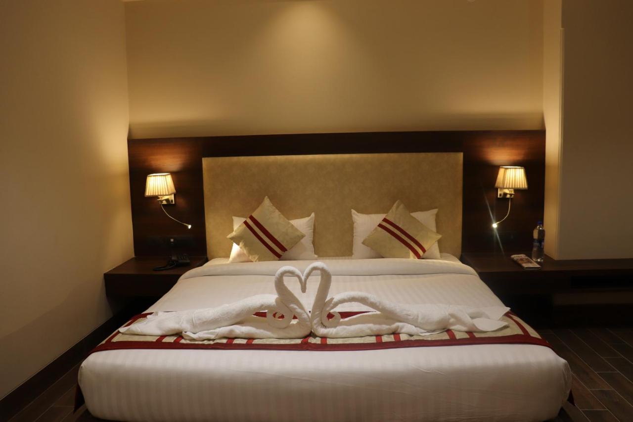 Hotel Grand Geeta Beāwar Zewnętrze zdjęcie